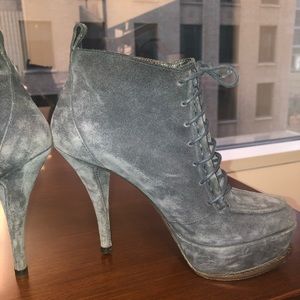Elizabeth and James e-Moxy blue platform booties size 6.5